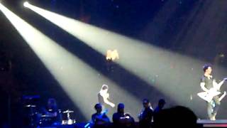 Jonas Brothers-Detroit,MI        7/26/09           Lovebug and SOS