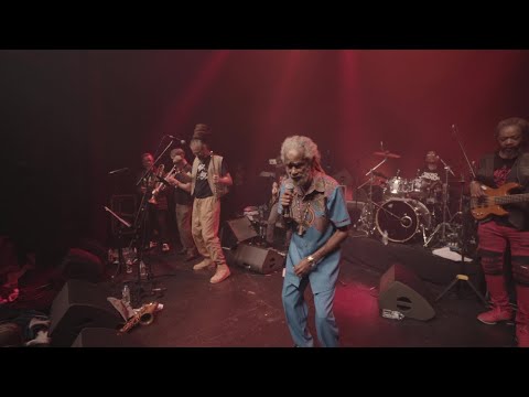 Max Romeo & Roots Heritage - Have You Ever Hit Rock Bottom ? [On Stage @ La Cigale]