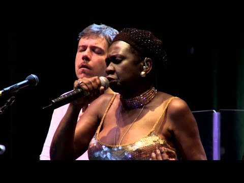 casuarinaoficial - Casuarina - Segredo (com Nilze Carvalho e Áurea Martins / DVD 10 Anos de Lapa)