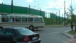 preview picture of video 'Zabytkowe autobusy - Przejazd przy zajezdni Żoliborz'