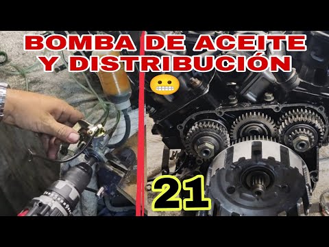 21 Cebar bomba de Aceite con Taladro y montar piñones distribución😬Motor Yamaha RD500🛠️