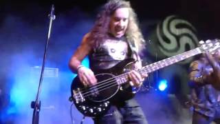 Saratoga - con mano izquierda en vivo