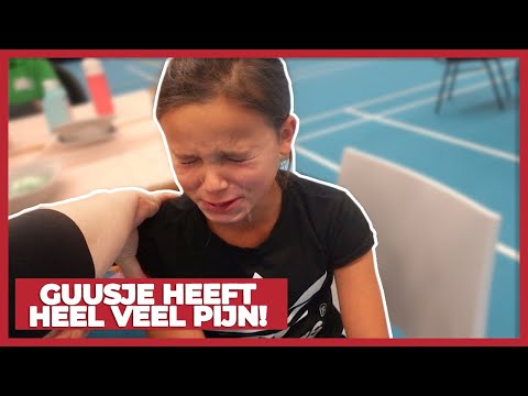 GUUSJE HEEFT HEEL ERG VEEL PIJN!!💉 (cola - sinas prik) - #824