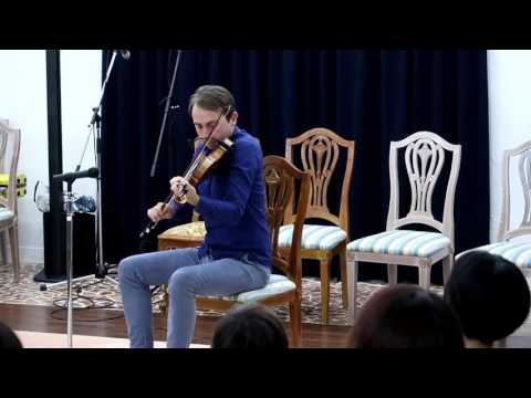 Oisin MacDiarmada and Samantha Harvey at Feile Tokyo 2017
