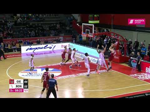 46ers-TV: Flo Koch mit Fadeaway-Jumpshot
