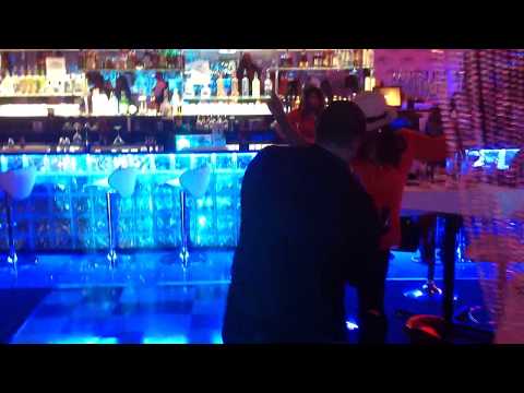 Rod Tate@Lowes Cafe(St. Louis), Playing,  Love Never Felt So Good