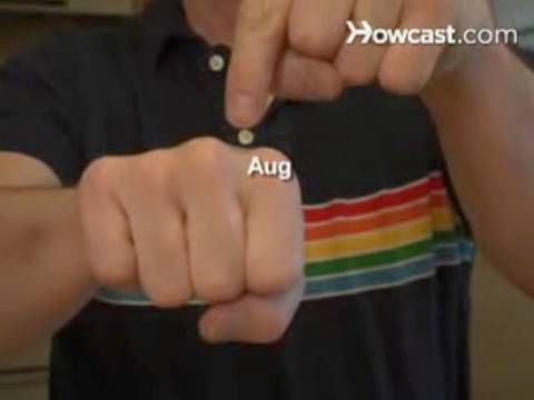 How to Use Your Knuckles to Remember the Number of Days in Each Month