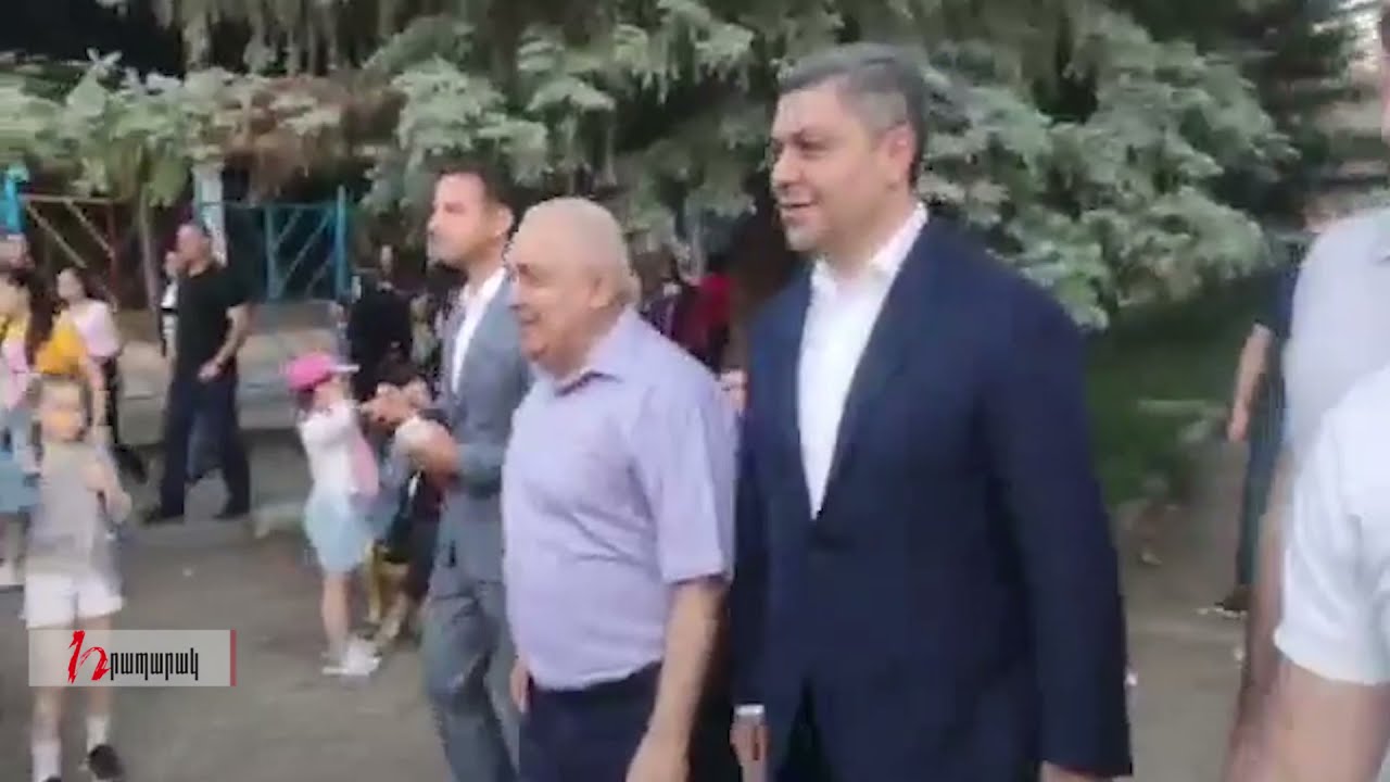 Հունիսի 1-ի առթիվ «Պատիվ ունեմ» դաշինքի ղեկավար Արթուր Վանեցյանն այցելել էր Չարենցավան