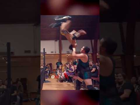 🌙 Casey Ferreira’s perfect moonsault #prowrestling #sportsentertainment #boomprowrestling