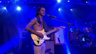 Waiting 4 The weekend-Baby i need you Jett Rebel Fluor