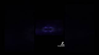 Download lagu “Lighting Crashes” - AI cover mp3