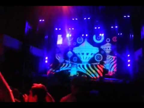 Gurt's EPIC rage yell @Headhunterz - Electric Forest 2013