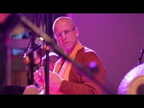 WAVES OF KIRTAN #5 // BB Govinda Swami - Vaishnava winter festival BALTIC 2014