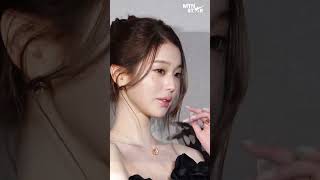 오픈숄더 입은 장원영