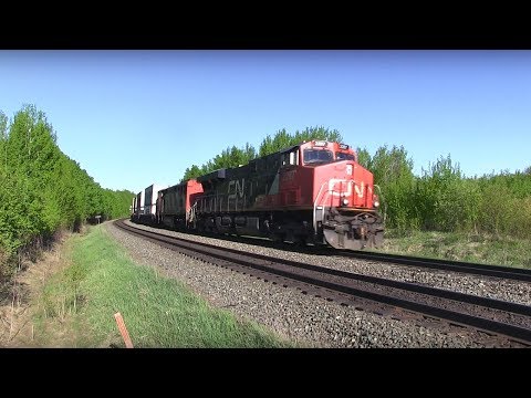 CN Train Spotting HD: CN 2287 & 2404 Leads CN Q196 East At Carvel AB 3/8 5/21/17
