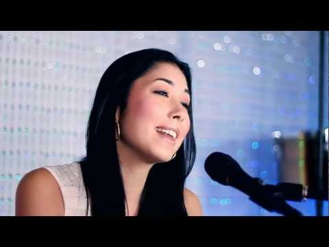 Pati-Acústico - Anne Lorain  -  Patas y Pies