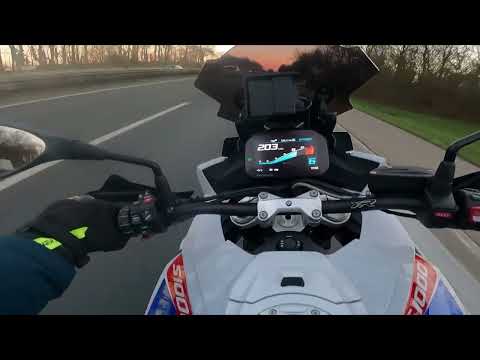 BMW S1000XR