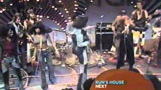 Ike &amp; Tina Turner - Nutbush City Limits (Live)