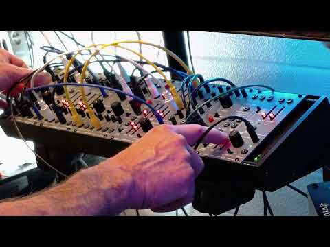 #behringer System 100 short demo #Behringer System 100, #System100, #dawless , #Concept Devices,
