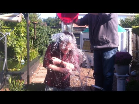 ALS Ice Bucket Challenge (Obey Blade