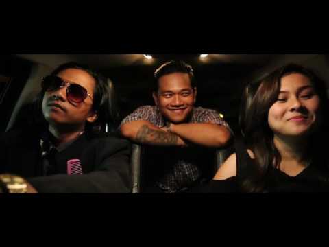  Bukti Tresna lirik dan kasetnya di Toko Terdekat Maupun di  iTunes atau Amazon secara leg Download gudang lagu mp3 terbaru 2019 Download Mp3 Lolot Bukti Tresna