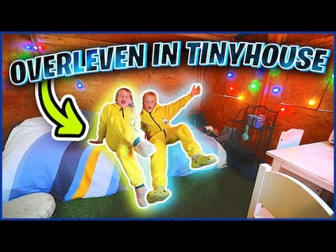 SURVIVING IN OUR TiNYHOUSE WITH LUCiLLA 😴 | Luan Bellinga #154