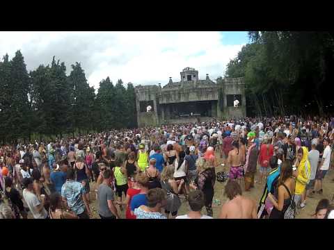 the lions den at boomtown 2013