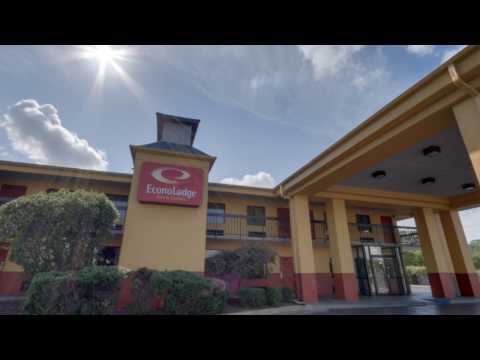 Econo Lodge Inn & Suites | Tuscaloosa, AL | Hotels