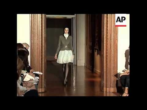 UPDATE Highlights of Lacroix's last haute couture show ADD interview