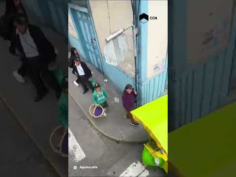 Accidente en Ecuador: El vuelco de un vehículo con estudiantes en Azogues 🚨🚌