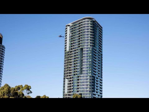 Opal Tower unit owners sue NSW govt after 500 new defects are found