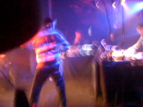 Dj Die Mc Darrison Live @ Cabaret Sauvage Le 04/04/09 part 1