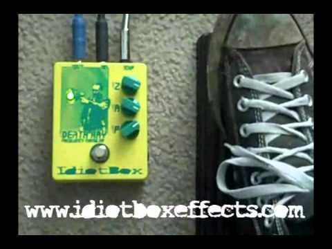 IdiotBox Death Ray Frequency Mangler Guitar / Bass Effect Pedal Demo