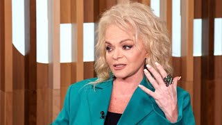 Долина не пускает Лурье в квартиру которую она отсудила