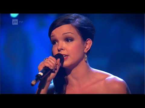 Sininen Huvimaja - Maria Tyyster