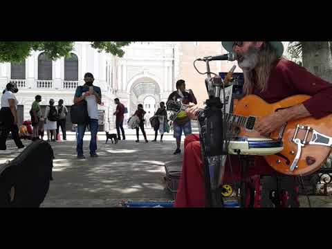 Street Blues in Merida, Mexico (live with looper)