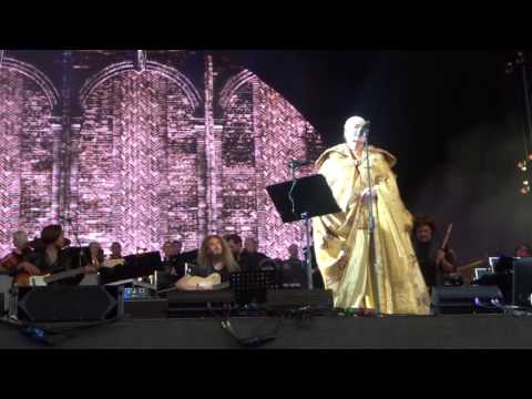 Hans Zimmer Live Tour 2017 Frankfurt - (2/15) Gladiator Medley [feat. Lisa Gerrard]