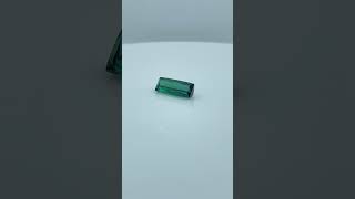 Turmalina Retangular 16x6.7mm - Vídeo
