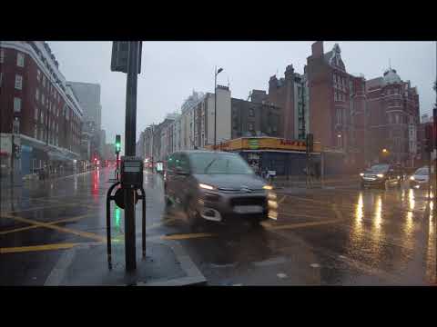 Relaxing heavy rain on Edgeware road early morning foggy windy cars glare natural ASMR sound
