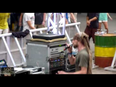 DAN I & IMPERIAL SOUND ARMY pt2 - dan i meets violinbwoy - Jah Arise @ reggaebus #5 / 7-8-2015