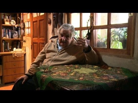 Exclusiva AFP - Mujica: marihuana en farmacias se retrasa a 2015