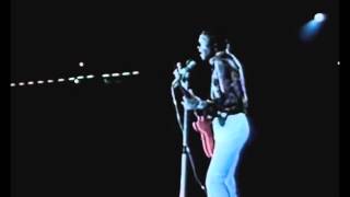 Chuck Berry - Sweet Little Sixteen (The London Rock N Roll Show, Wembley Stadium   Aug  5, 1972)