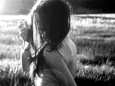 Galana Diya Ali - Victor Rathnayake - ගලන දිය ඇලි  සැලෙන ලා  දලු