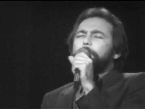 Ruben Blades - Buscando Guayaba