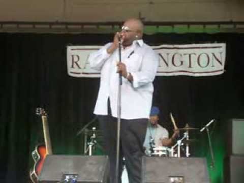 Ray Covington performing 