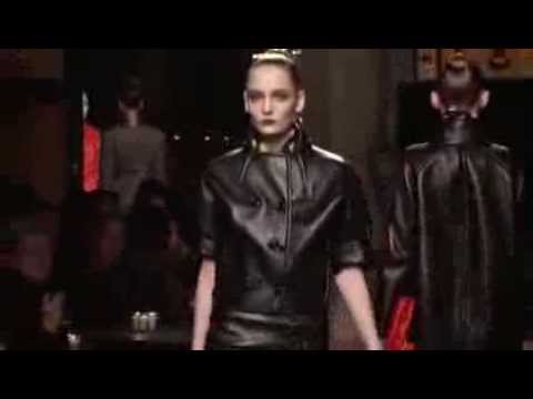 LOEWE WOMEN PRÊT-À-PORTER FW 2011-2012 PFW