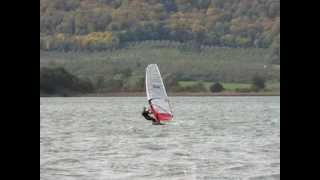 preview picture of video 'Windsurf au lac de Madine, en Lorraine, le 18 octobre 2012'