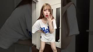 ノーパンお姉さんの腰振り