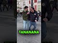 A la avenida de la estrella... Sigue la canción de Pereza Estrella Polar. Cantando por la calle