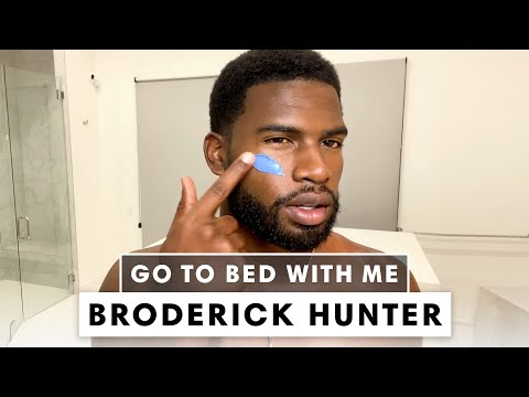 模特兒布羅德里克-亨特的夜間護膚程序 | 和我一起睡覺 | 哈珀的BAZAAR (Model Broderick Hunter’s Nighttime Skincare Routine | Go To Bed With Me | Harper's BAZAAR)